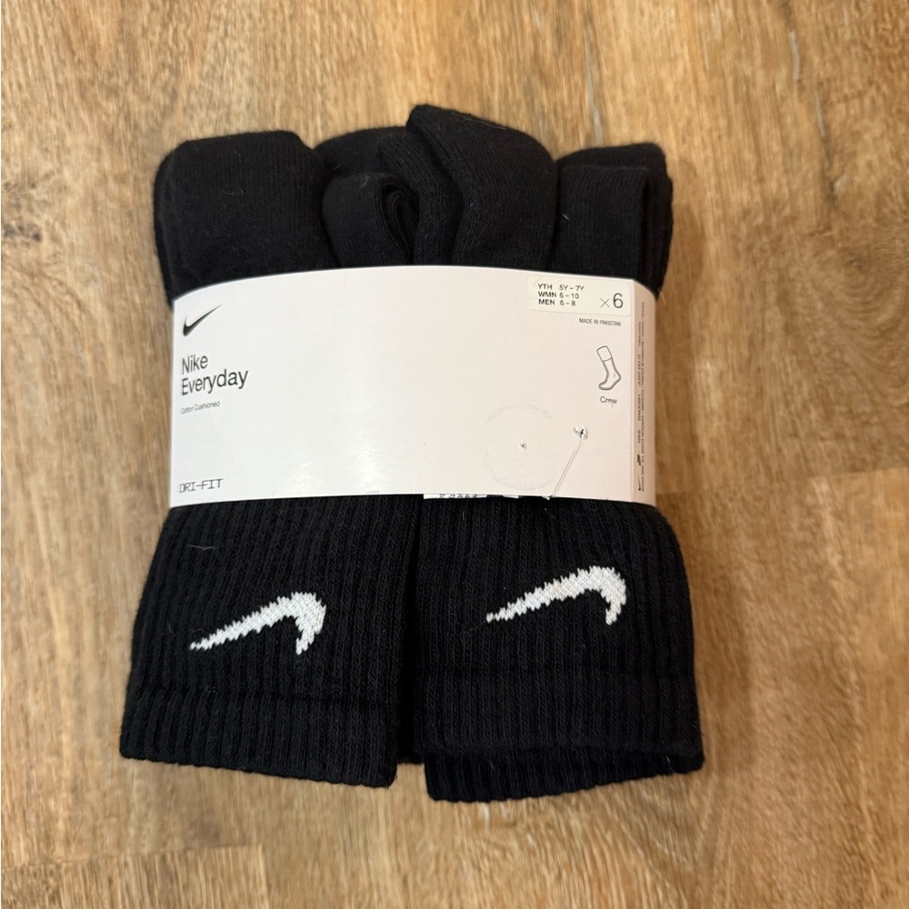 Nike Everyday Black Athletic Socks